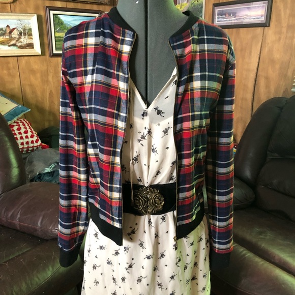 Plaid Zip Up Lightweight Jacket - Picture 3 of 11